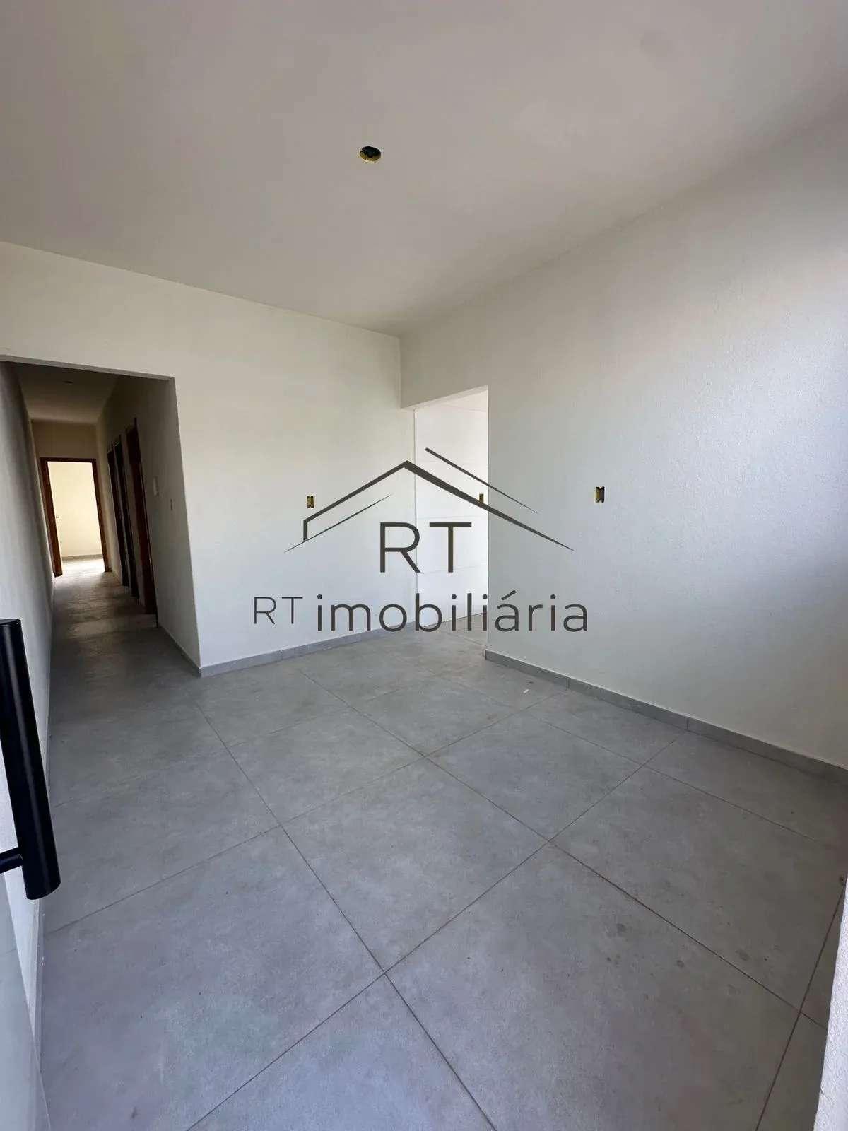 Casa à venda com 3 quartos, 70m² - Padre Eustáquio,Divinópolis