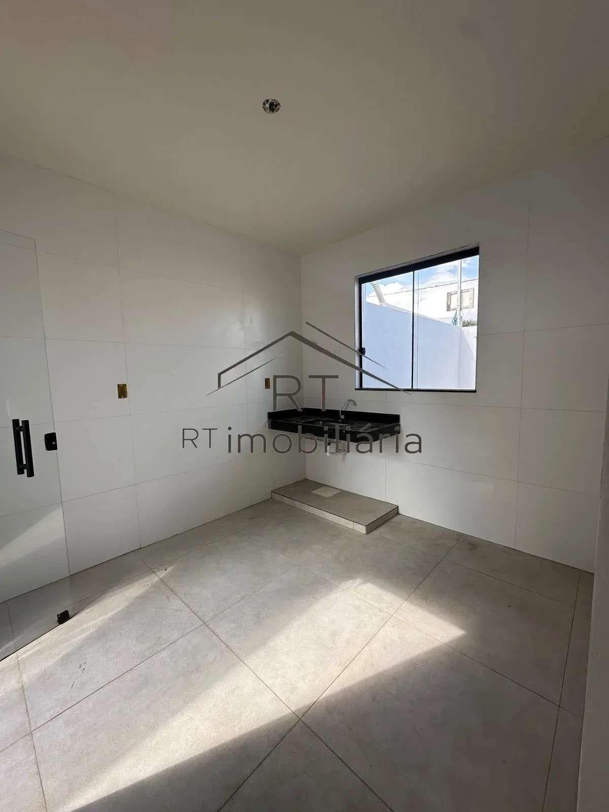 Casa à venda com 3 quartos, 70m² - Padre Eustáquio,Divinópolis